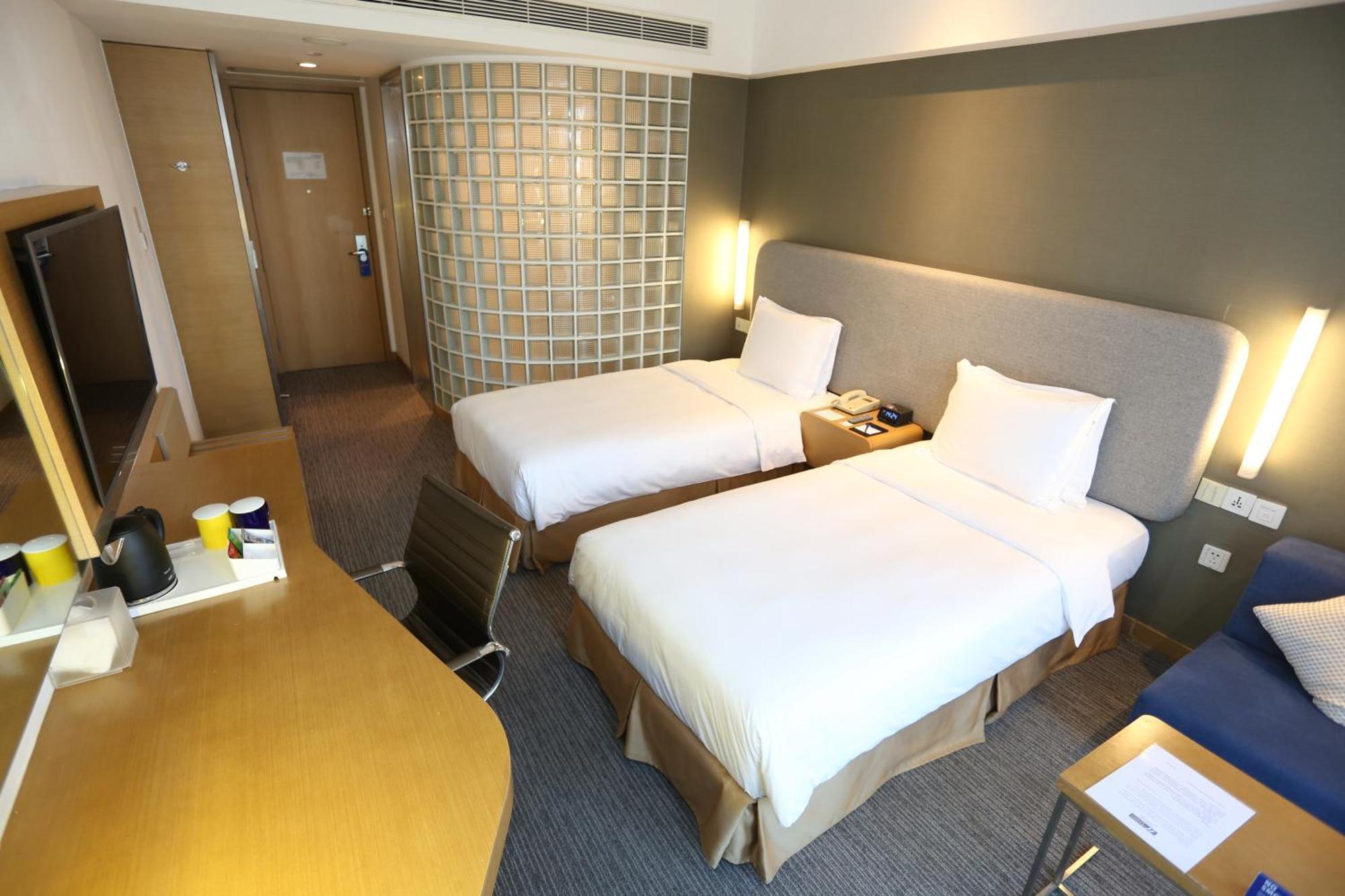 Holiday Inn Express Shanghai Jinsha By Ihg Exterior photo